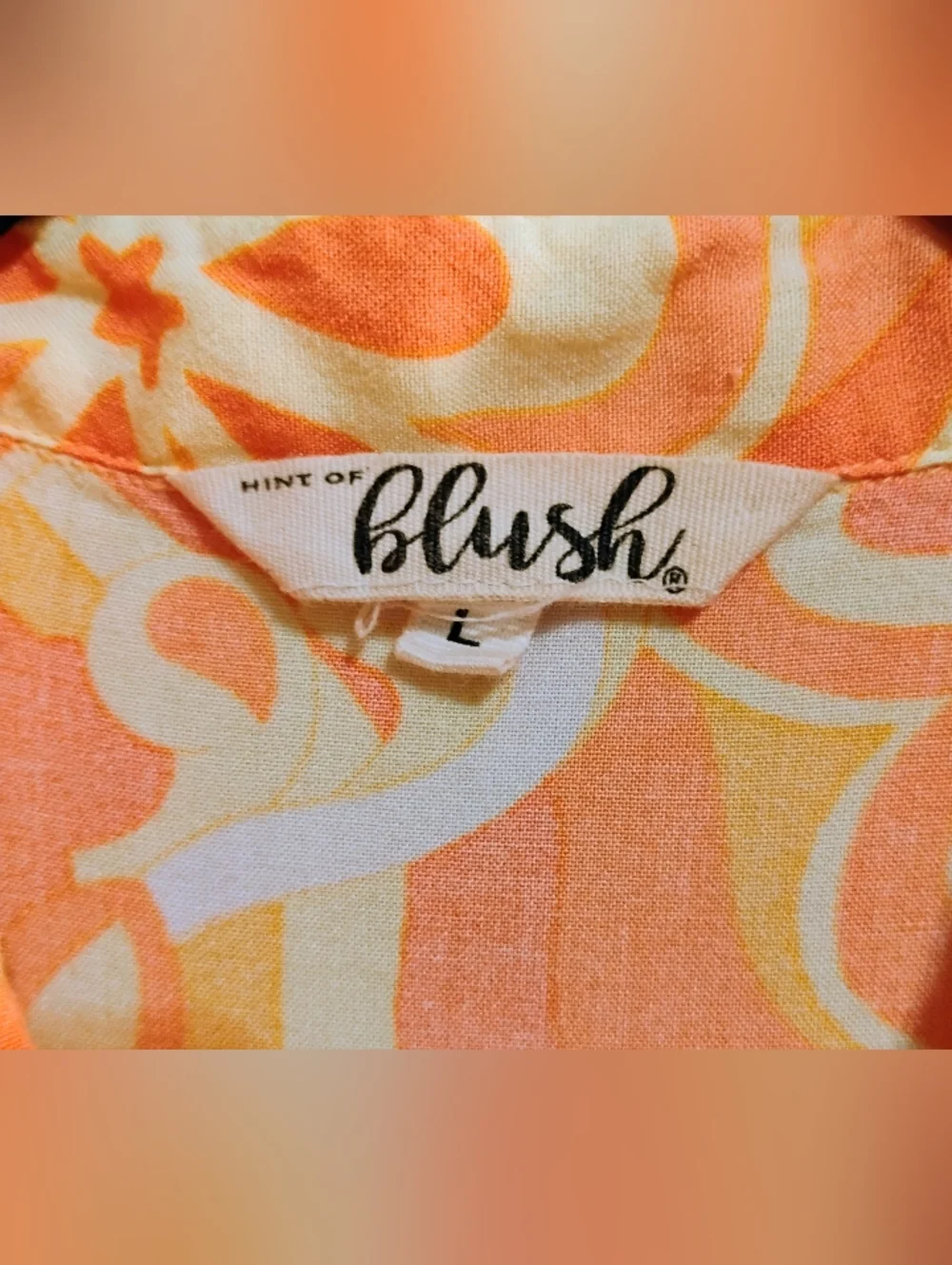 A Hint Of Blush Retro Printed Button-Up Shirt - Picture 6 of 7